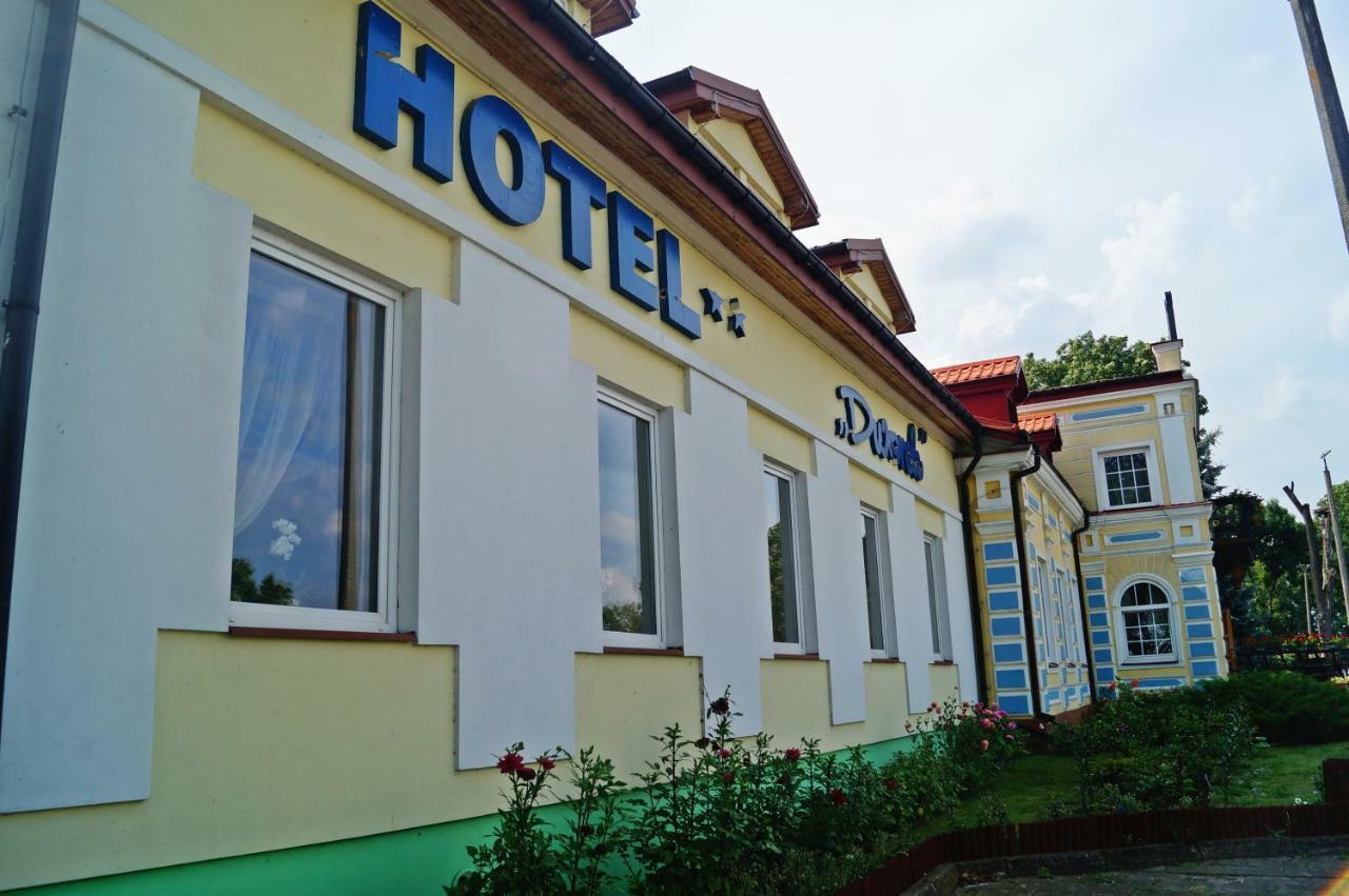 Dwor Dluzniewo Bed and Breakfast Esterno foto